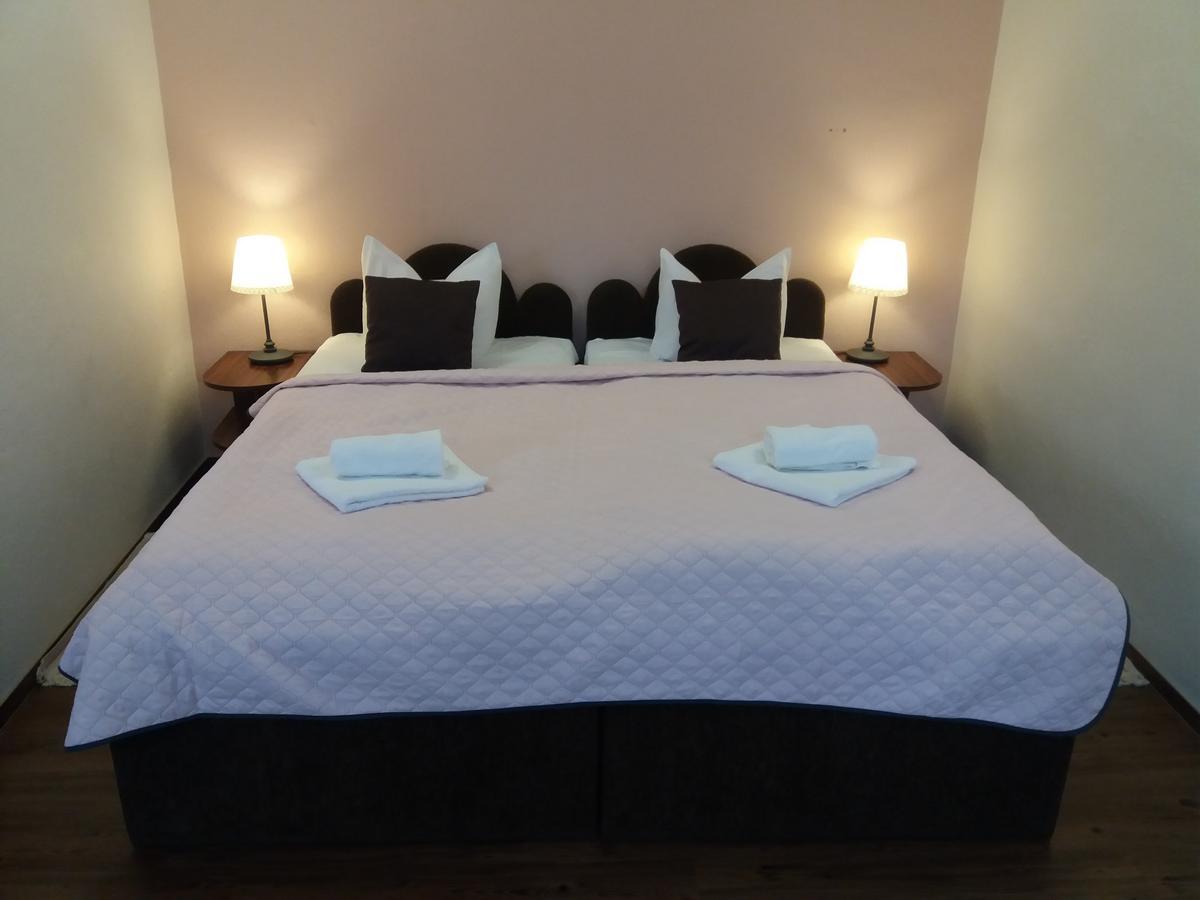 Hotel Dzban Jindrichov Esterno foto