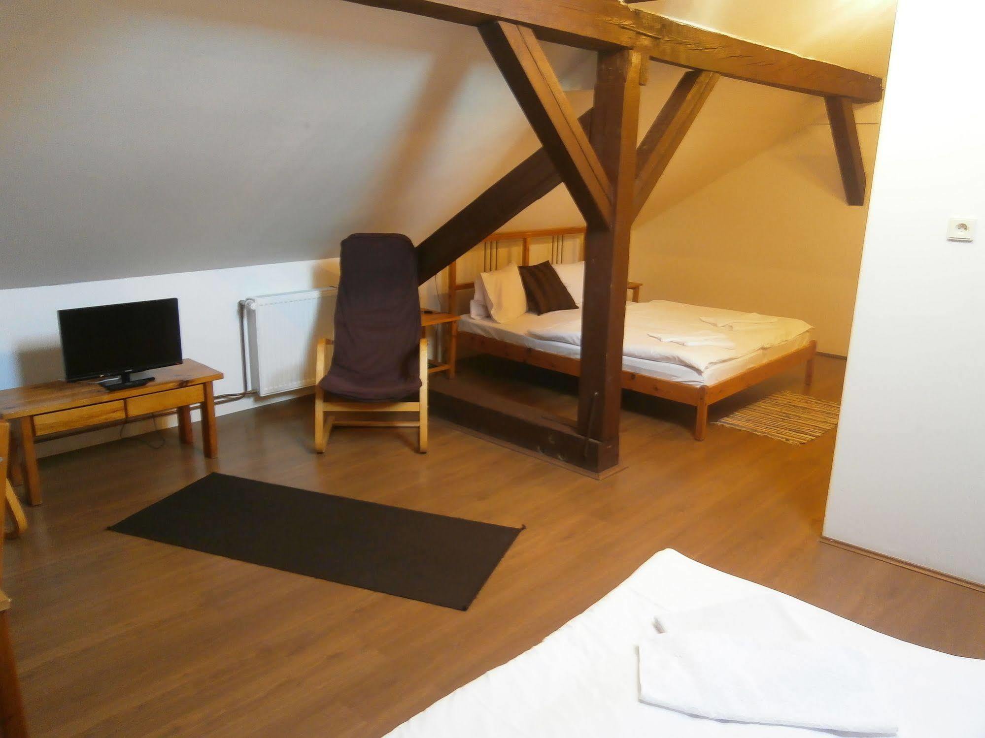Hotel Dzban Jindrichov Esterno foto