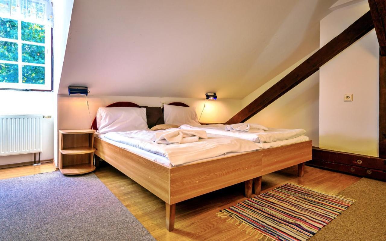 Hotel Dzban Jindrichov Esterno foto